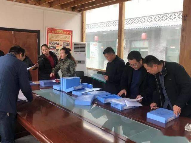 贫困户人均纯收入_贫困户房子图片