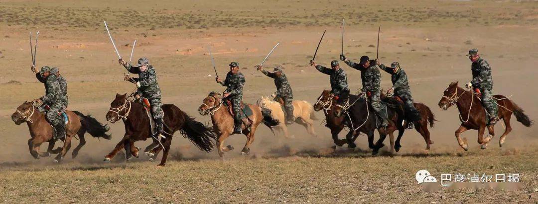 进击的骑兵连冲锋