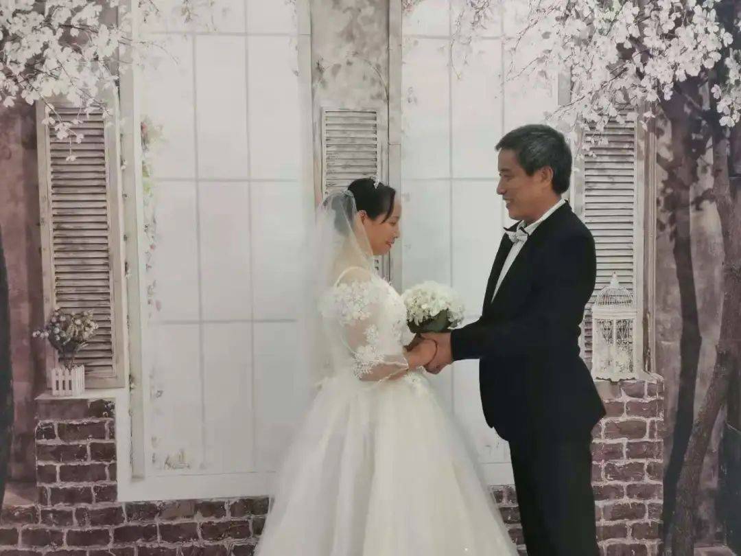 银婚婚纱照_25年银婚图片