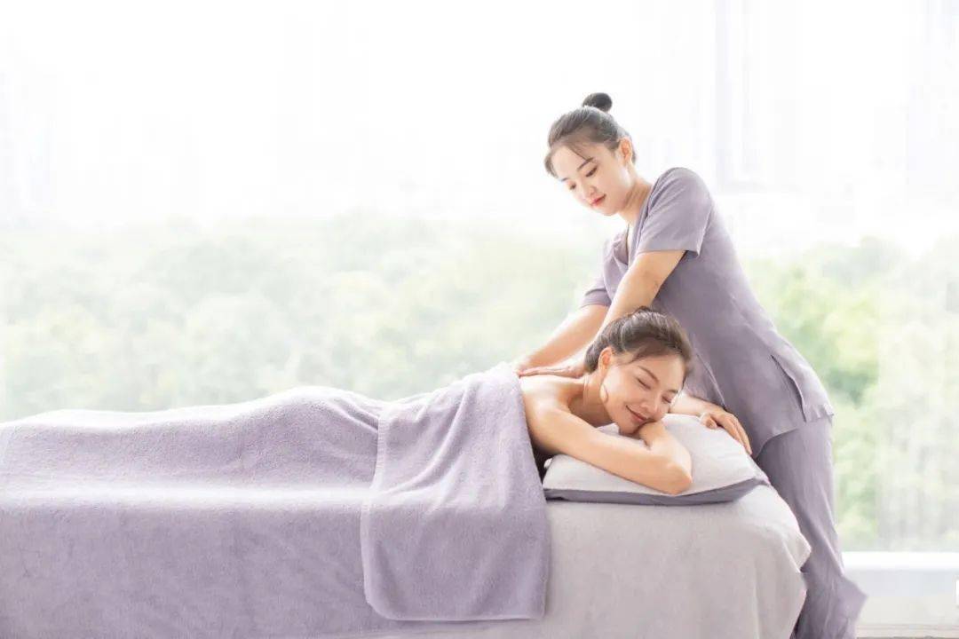 泰式按摩是什么手法 53ecfb1f8c434bea82e41b28bd01fcb8.jpeg