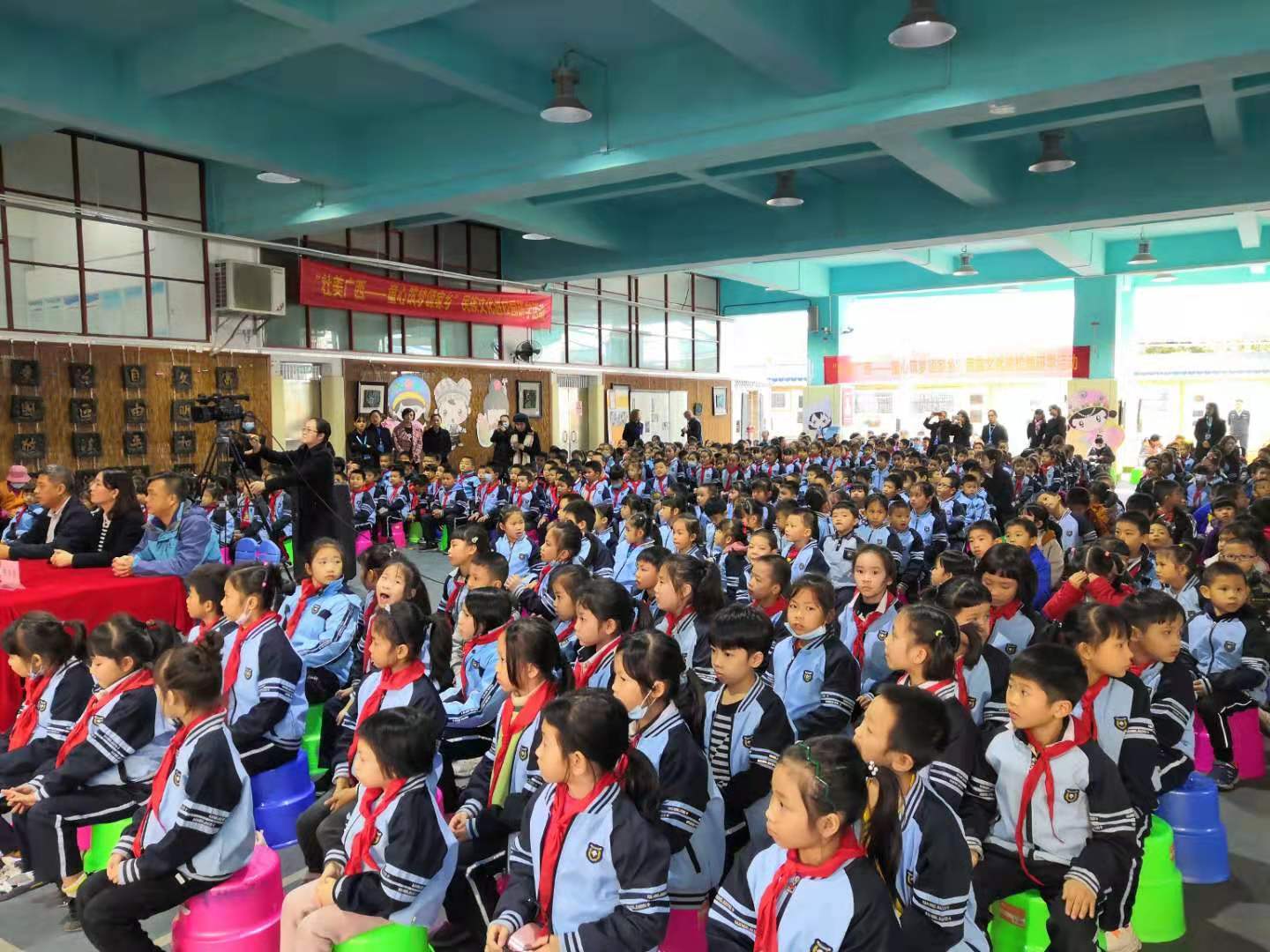 壮美广西民族文化大讲堂走进南宁沛鸿小学