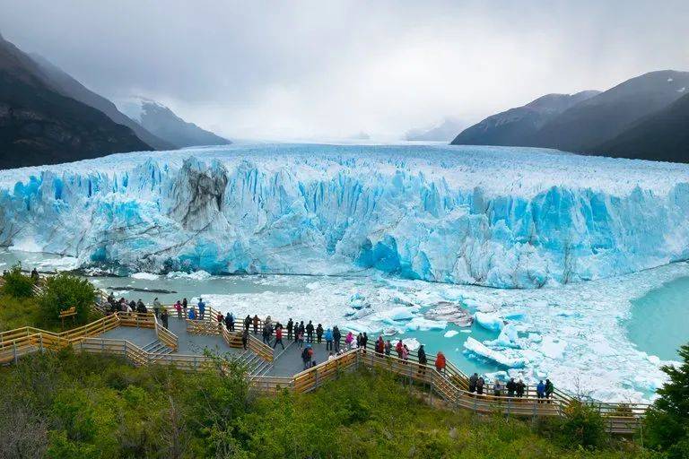 阿根廷冰川国家公园入选《国家地理"2021年最佳目的地"