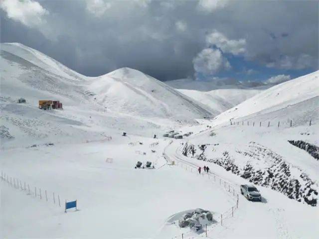 云南会泽会泽大海草山国际滑雪度假区套票趁阳光和雪地还在带上好友来