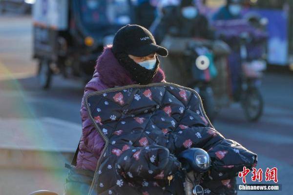 北京遭遇大风降温天气