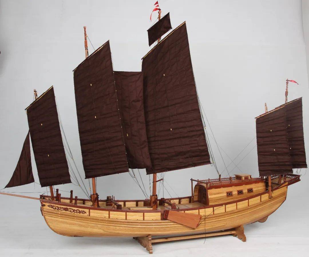 沙船作为中国古代近海运输海船中的优秀船种,由于有防沙之能,故被称为