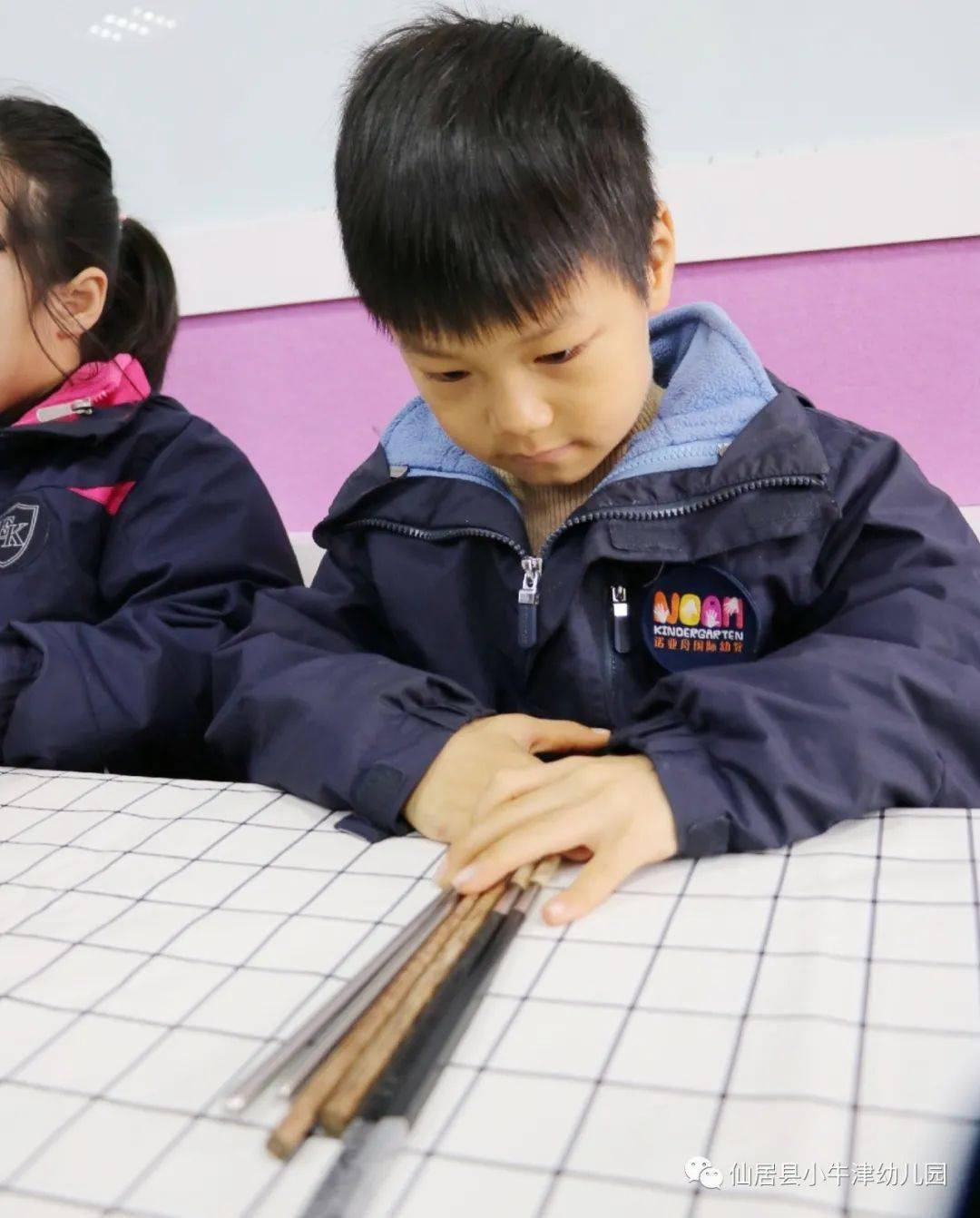 【班本课程】向“筷”乐出发 ——永兴佳园幼儿园中二班主题活动_筷子
