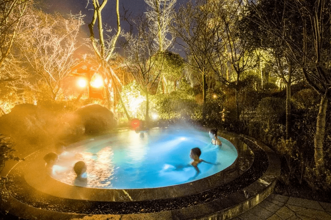 宝山温泉属于比较罕见的医疗保健温泉,带父母去最为适宜~彭州宝山温泉