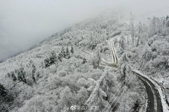 银装素裹 绵阳北川下雪啦