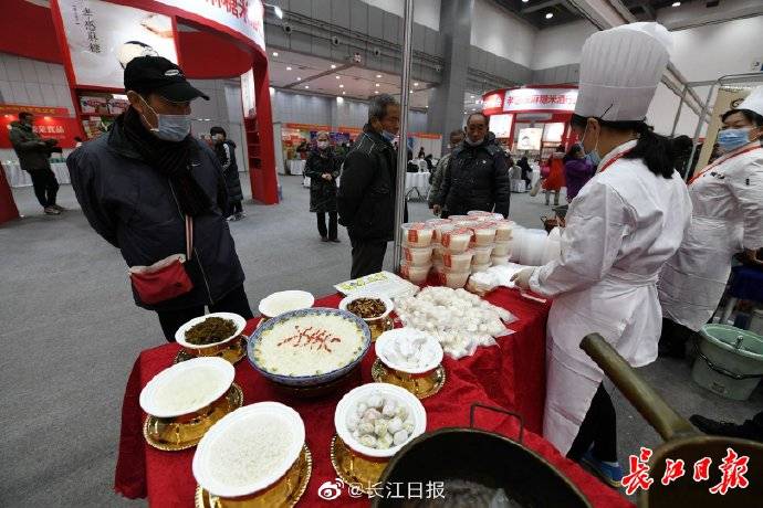 真香，武汉食博会 吸引众多市民来淘货