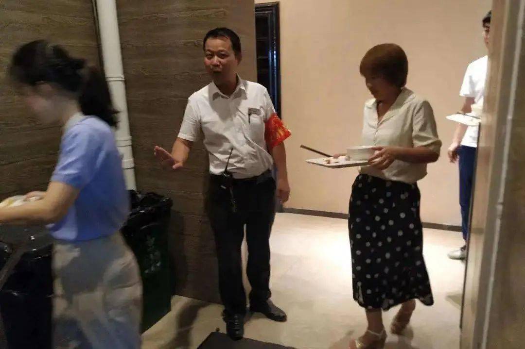 奇怪的姿势又增加了！：乐鱼体育(图45)