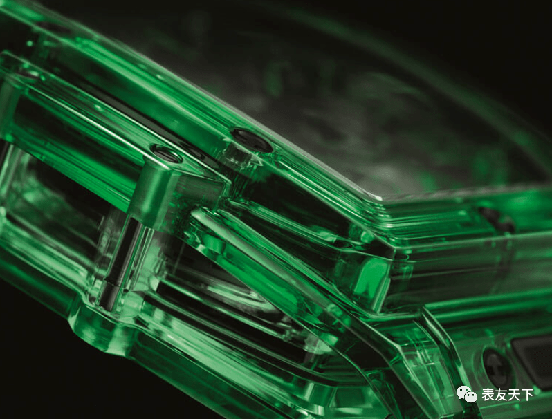 ���Ͱ�ͱ��ǵ�һ�δ���Saxem��ɫ͸������