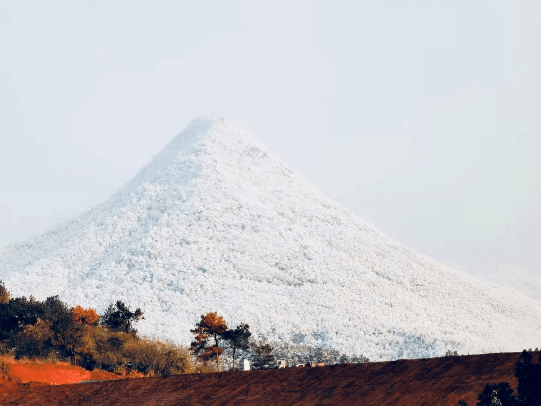 今天,金华又一座"雪山"c位出道!_尖峰山