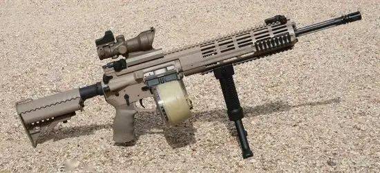 美国宣布追加购买五万支m27突击步枪