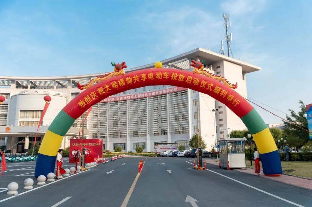 贵港人口总共多少人口_贵港高铁站图片(2)