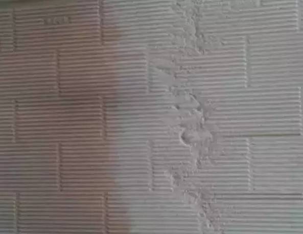 瓷砖上怎么刮瓷砖胶 d6586c443299498ebfa30bbedaf16c8f.jpeg