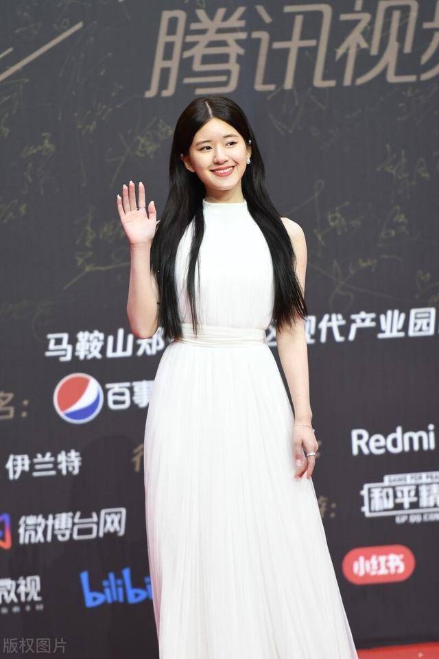 酸酸甜甜就是我张含韵多大 922110efed2c4f799e08dfcb207cbe85.jpeg