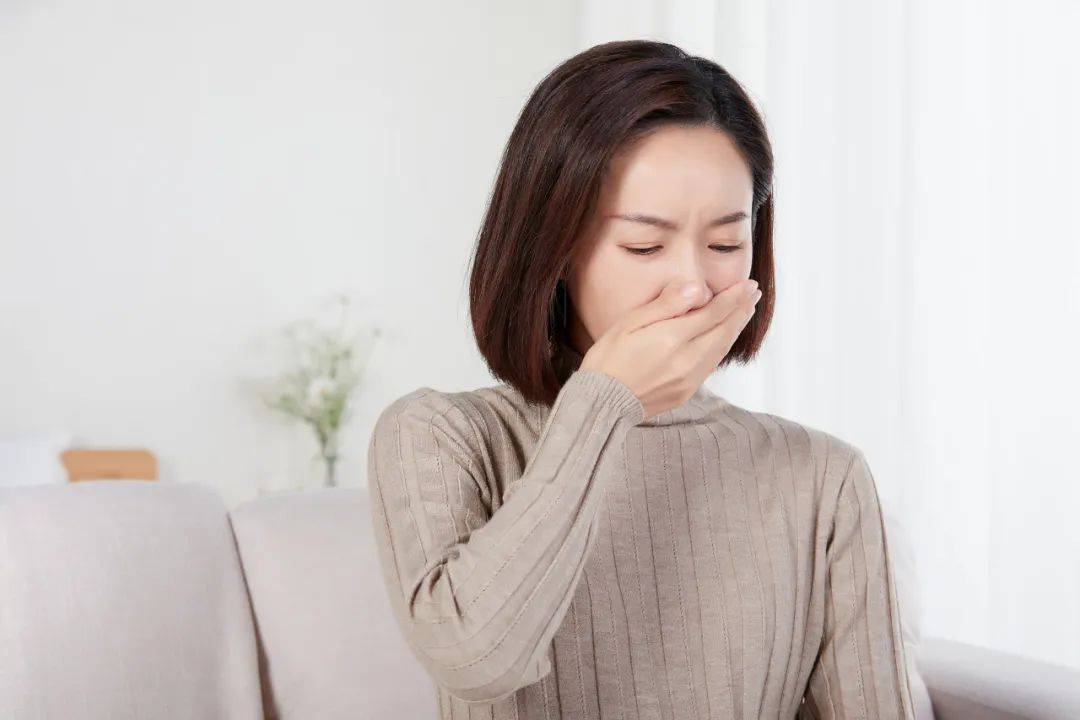 暴瘦,吐血,食道全破.厦门女子崩溃发帖:孕吐生不如死!