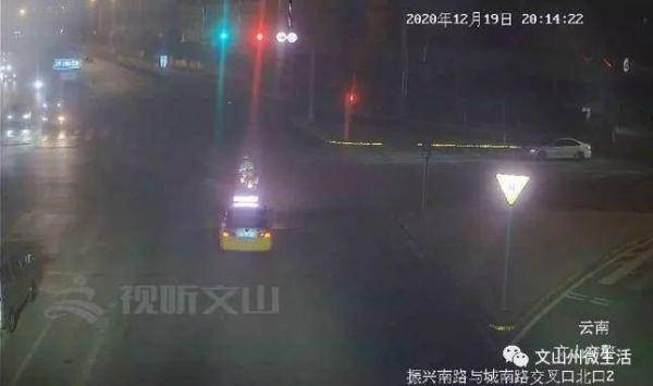 因烤炭火取暖 一女孩中毒