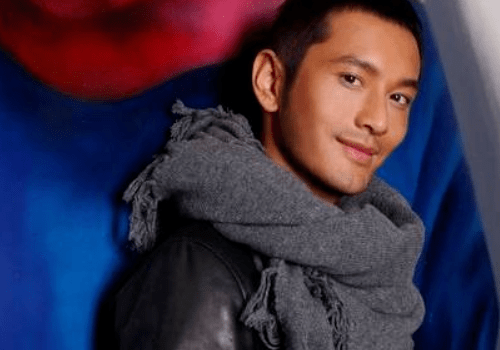 怎么才能当上明星的工作人员 db4a83ecfe914d0eb72950dcc74febc3.png