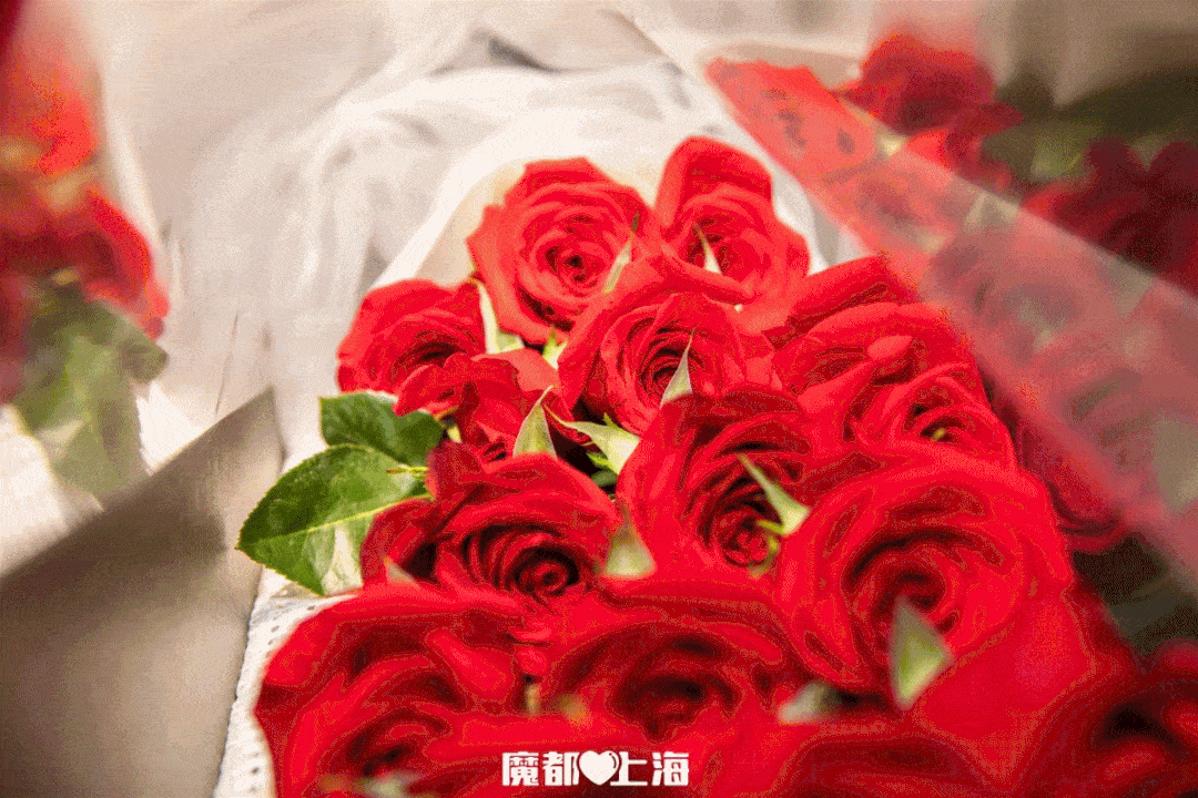 高雅的诺誓礼盒将品牌logo