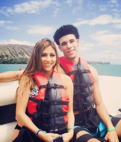 丹妮的真实姓名 8517dc5123094e5f8c3235191e7722f1.png