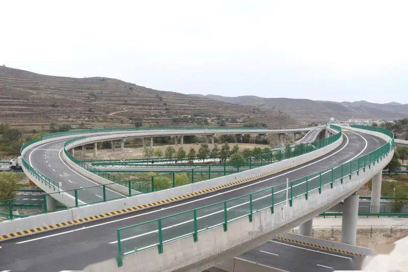 甘肃这段高速公路建成通车并入全国路网