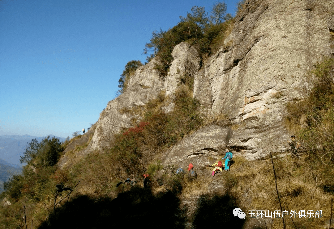 响石山 在仙居县内,一直存在着一个神秘的地方,它的名字叫做响石山