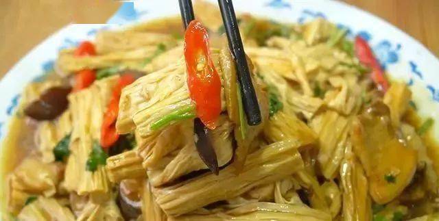 炒什么菜用姜丝 a62828e3b78a4f54a3be6bcdf3f76c1a.jpeg