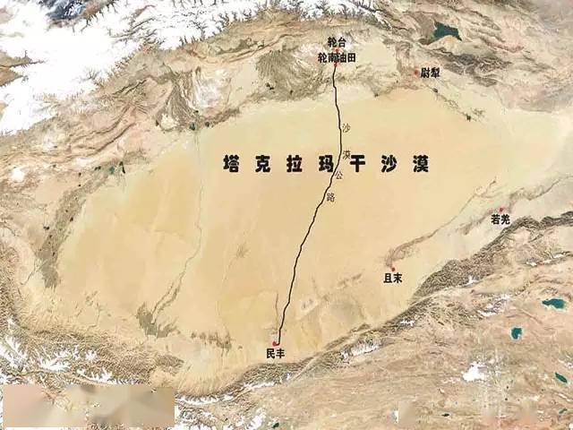 这是中国最大的沙漠,世界第二大流动沙漠,那里有一条扬名世界的沙漠