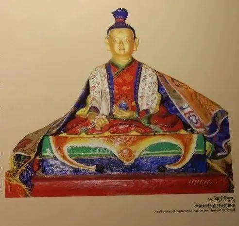 有从苯教寺院仁真敖塞寺迎请的苯教祖师辛饶米沃鎏金佛像,苯教单跋;有