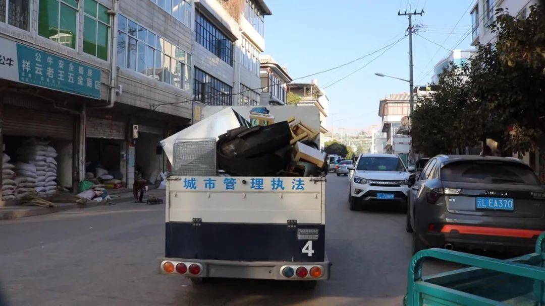 巍山县综合执法局持续抓好治乱治脏行动