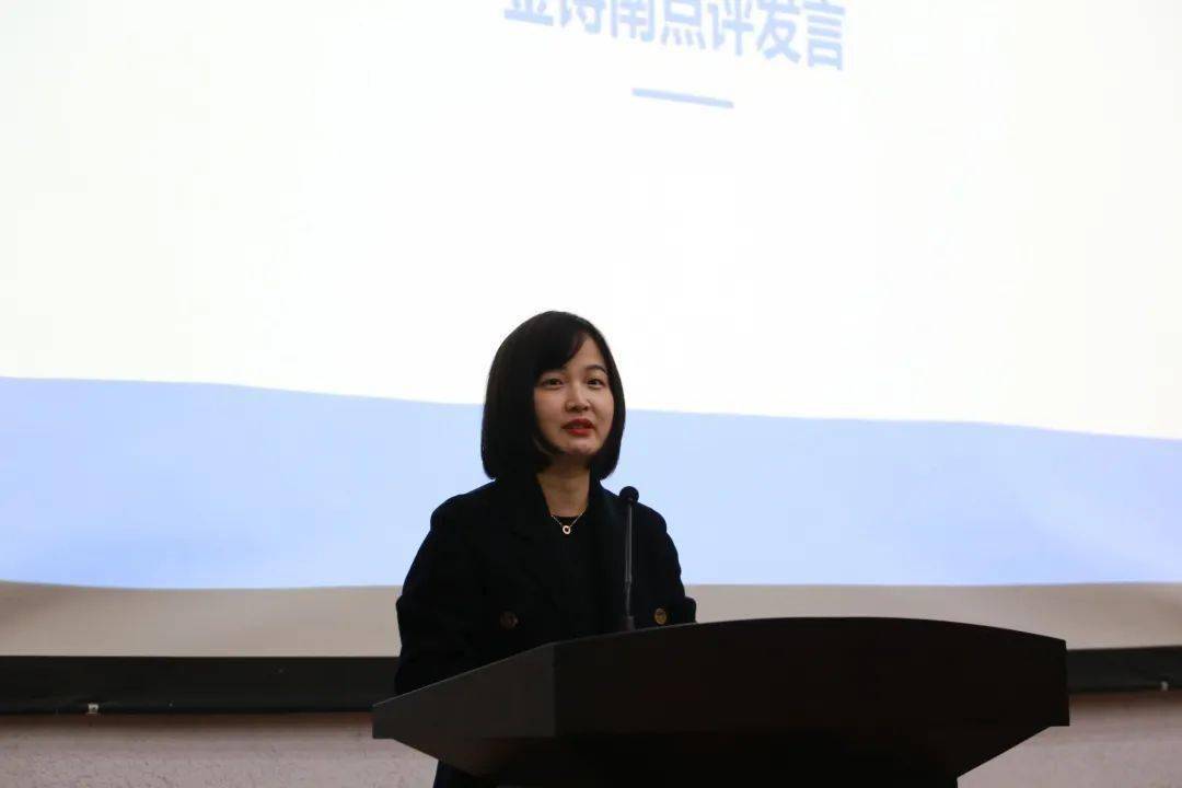 周亚越上台领奖浙江工业大学校团委副书记金诗南上台领奖05现场问答