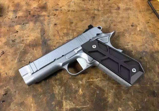 卡博特1911手枪:美国卡博特定制公司发布2020年月度之