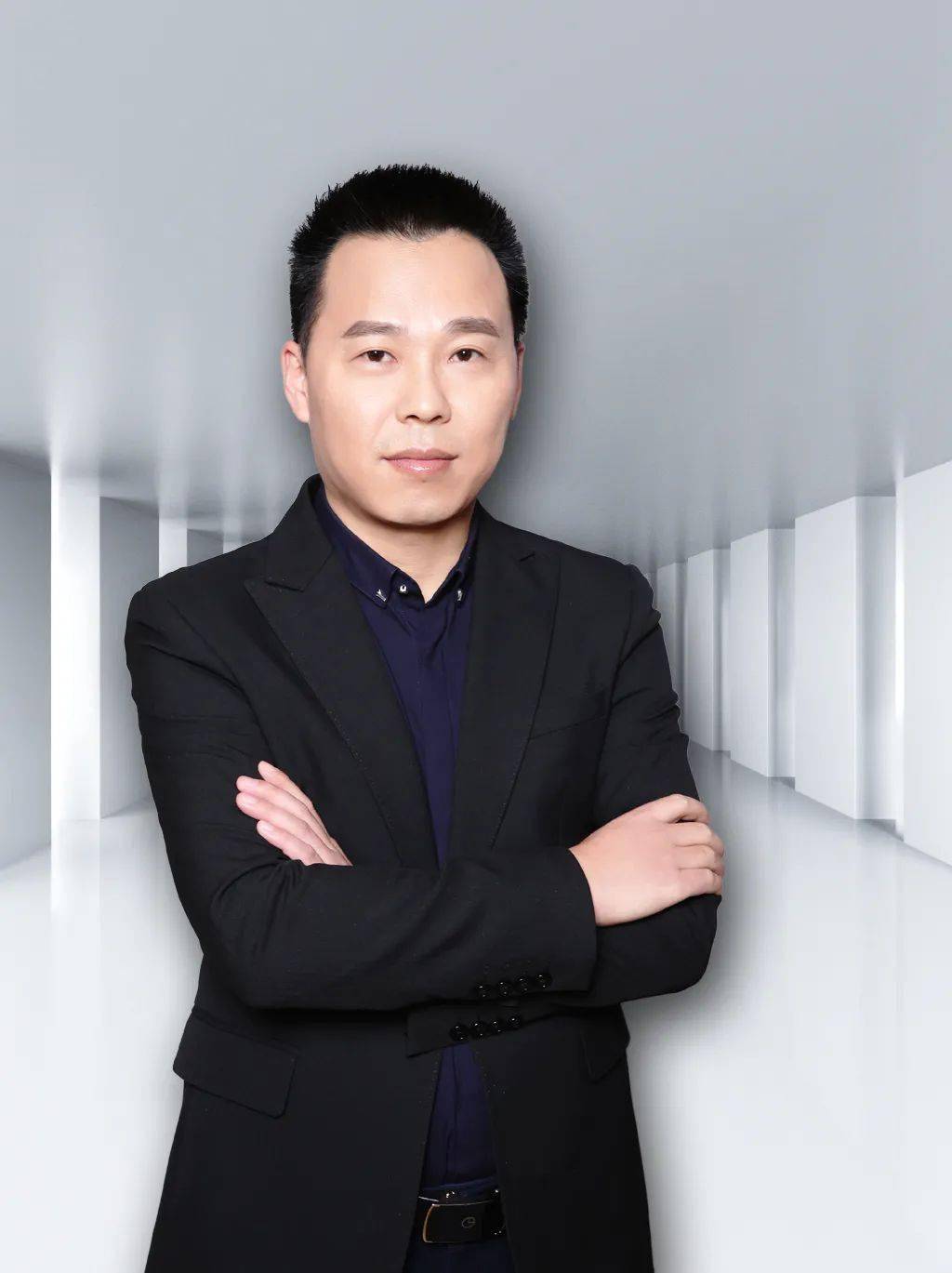 无洞察，不营销 记中广电器营销中心