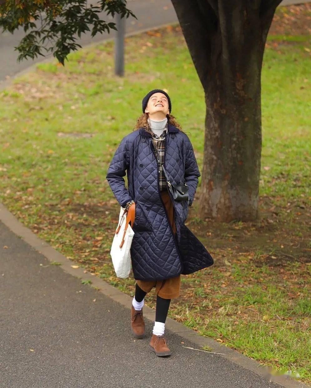 如何穿羽绒服不静电 857a9a2f39df4648bfec394484923fc0.jpeg