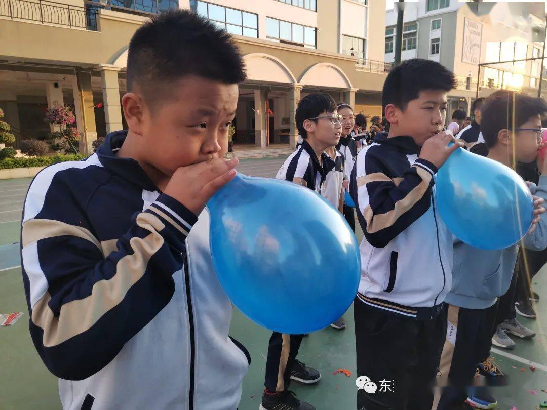 快乐运动，健康成长 ——趣味盎然的“吹气球”大赛_比赛