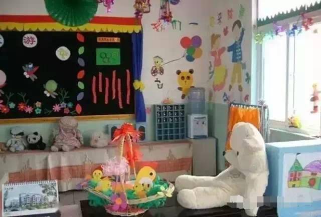 幼儿园手工作品展示柜 445ab7051b974994ab96320b06dea5d3.jpeg