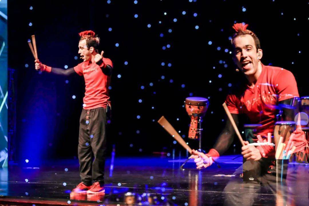 音乐现场版是什么意思 90d5d56b7e19484796fef6a121c61688.jpeg