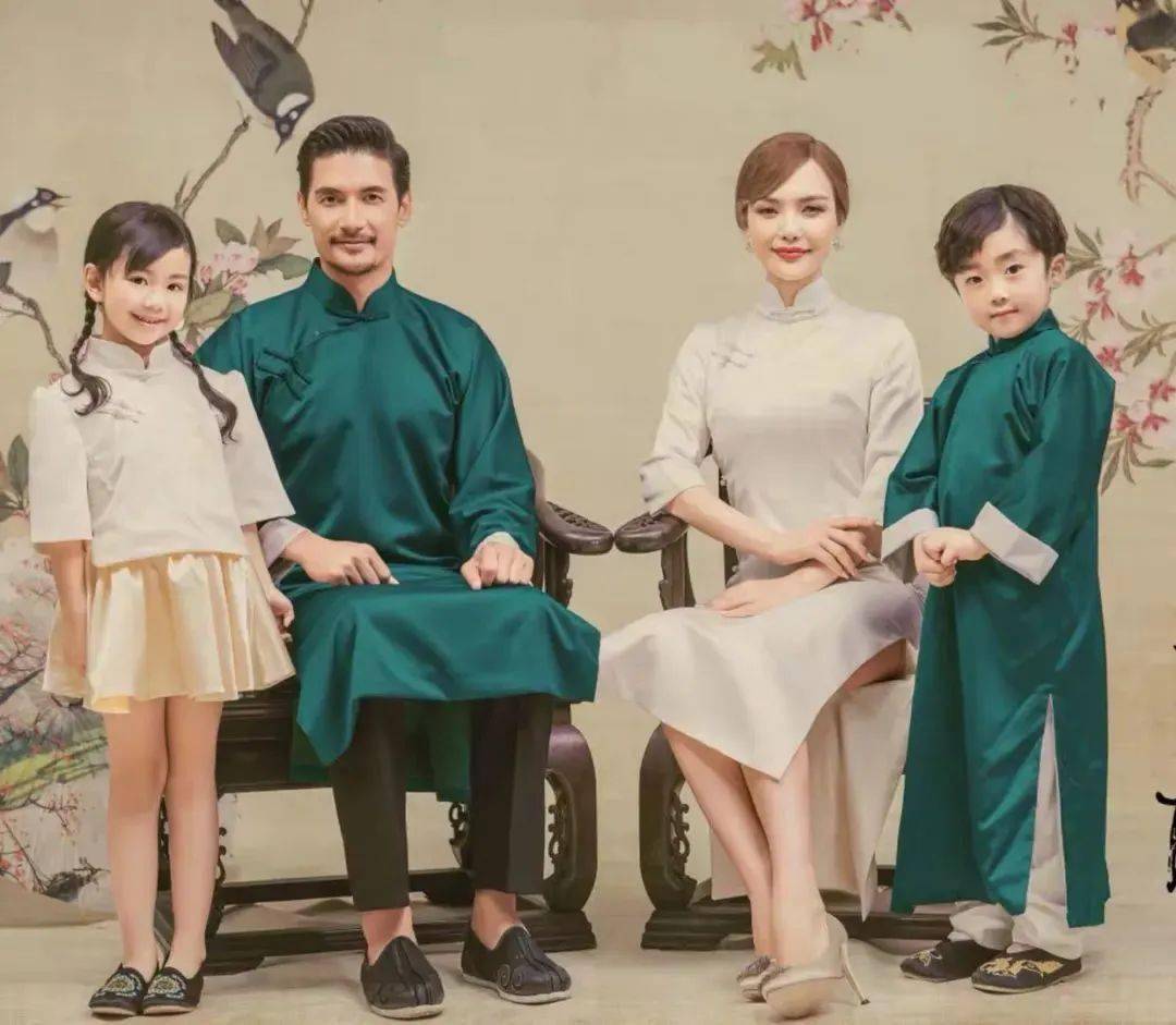 父母爱情全家福的照片 9d7658b2d32547ca95aa7725c9a1566b.jpeg