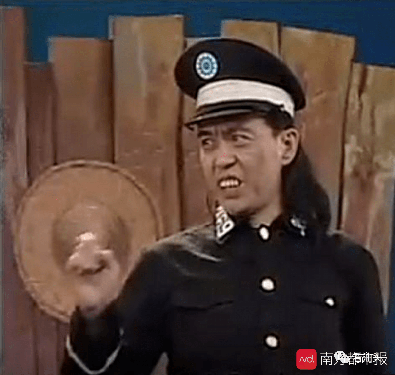 赵曙光在《72家房客》中饰演警察"369.