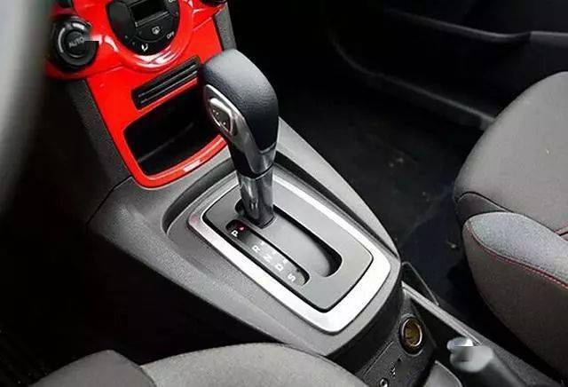 好一点的手动挡轿车 211d18d73eb947f1b60490396e3c0d33.jpeg