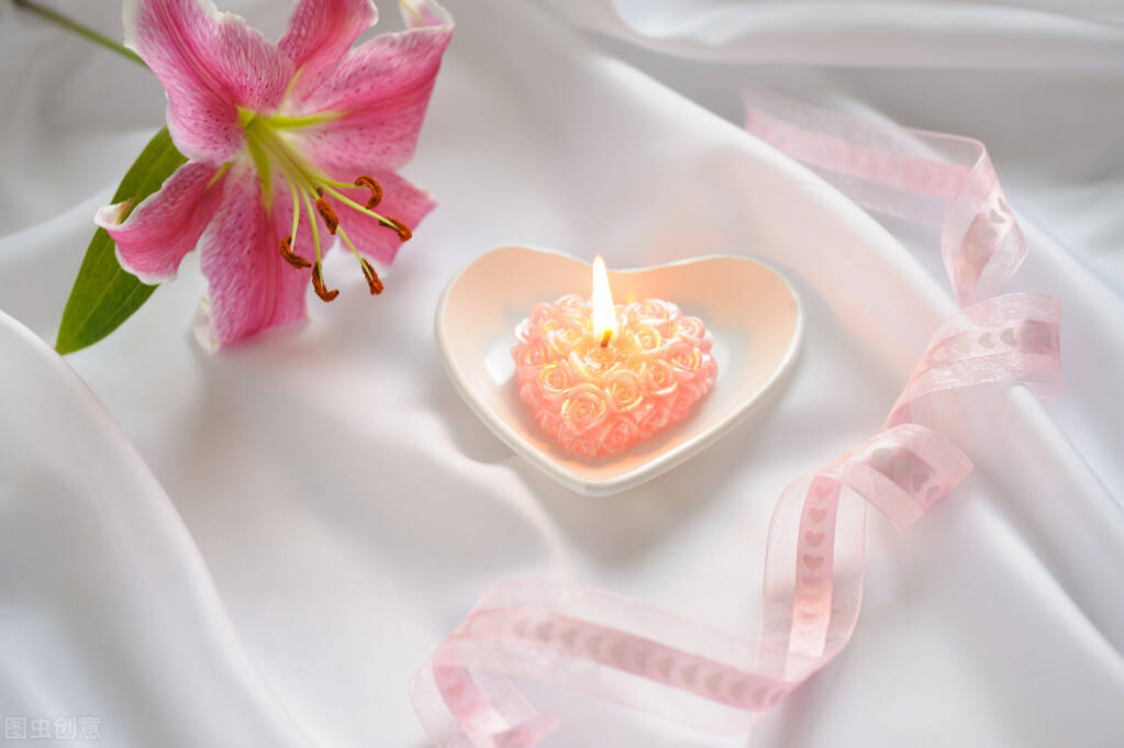 深深爱你一辈子含义 927a88d3e4db4067a1da2bcec263921d.jpeg