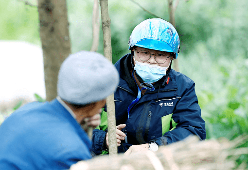 电信|关爱老人 暖心服务在蓉上线