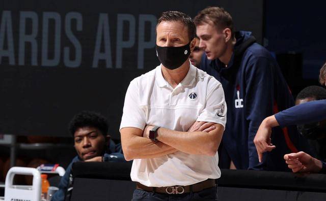 NBA主帅下课第一热门浮出水面!内忧外患 战绩倒数球迷很不满 NBA主帅下课第一热门浮出水面!内忧外患 战绩倒数球迷很不满
