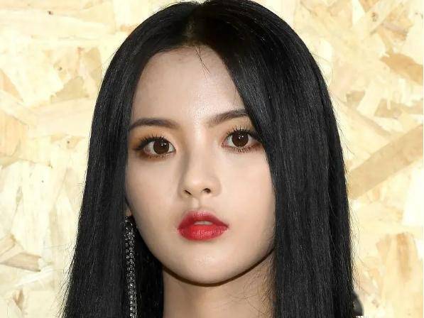 明星们的无修图，倪妮太依赖眼妆，赵丽颖就是脱妆的我本人