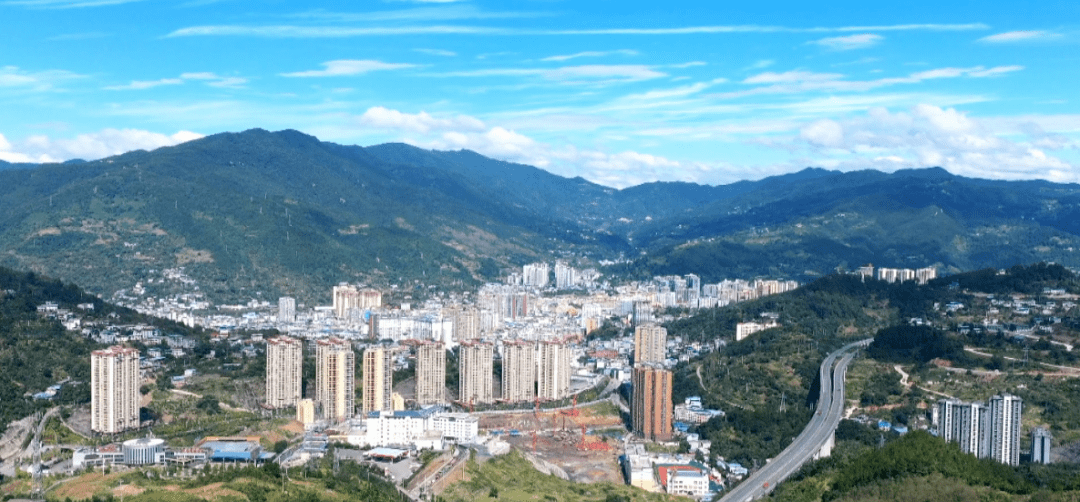 万源市经济总量_万源市井溪乡邓华