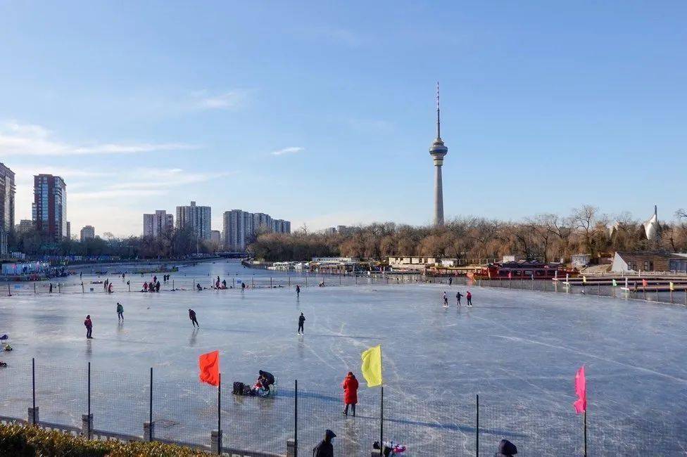 【青游】八一湖冰场开滑!来一起撒欢儿