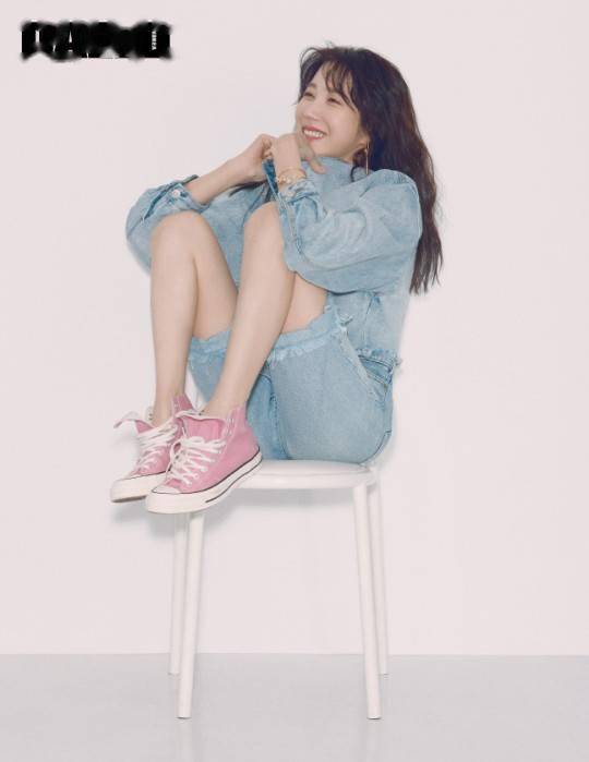 韩国女艺人李智雅最新杂志写真曝光