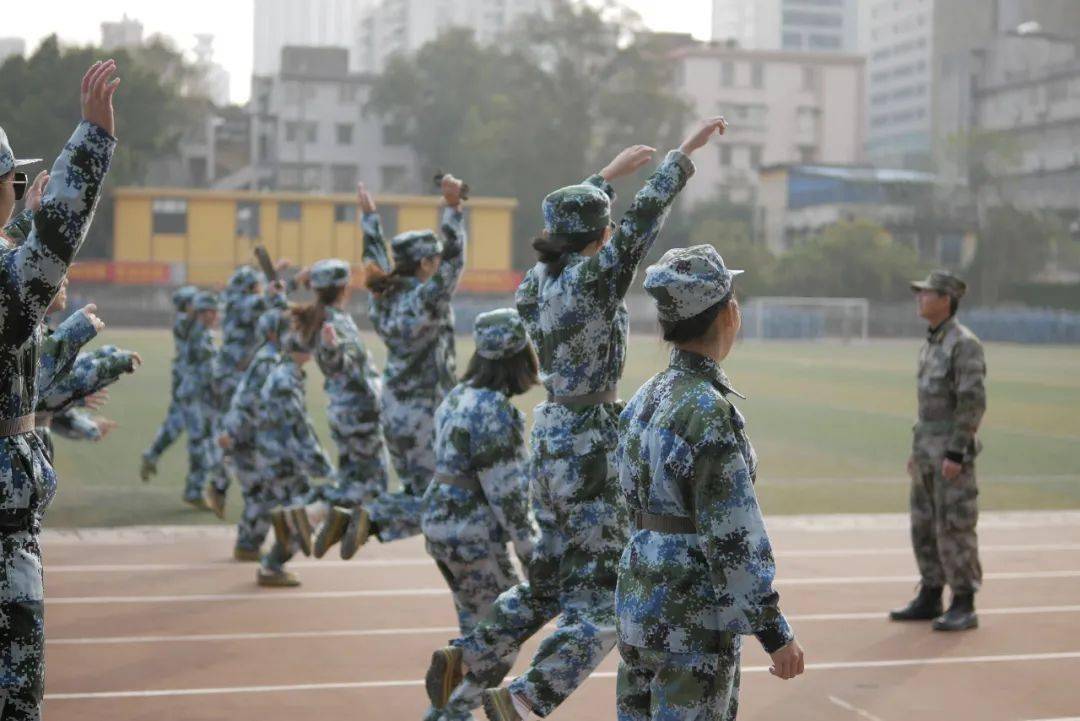 广工军训表情包来了!见证学子蜕变!