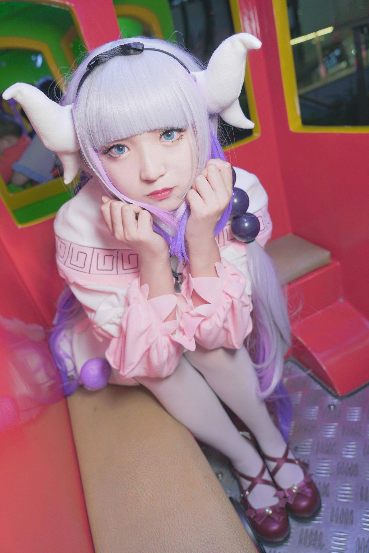 小林家的龙女仆康娜cosplay,愿意和我一起放烟花吃吃吃吗